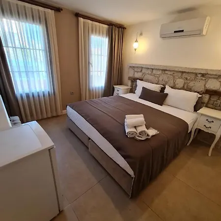 Dem Butik Alacati Homestay *